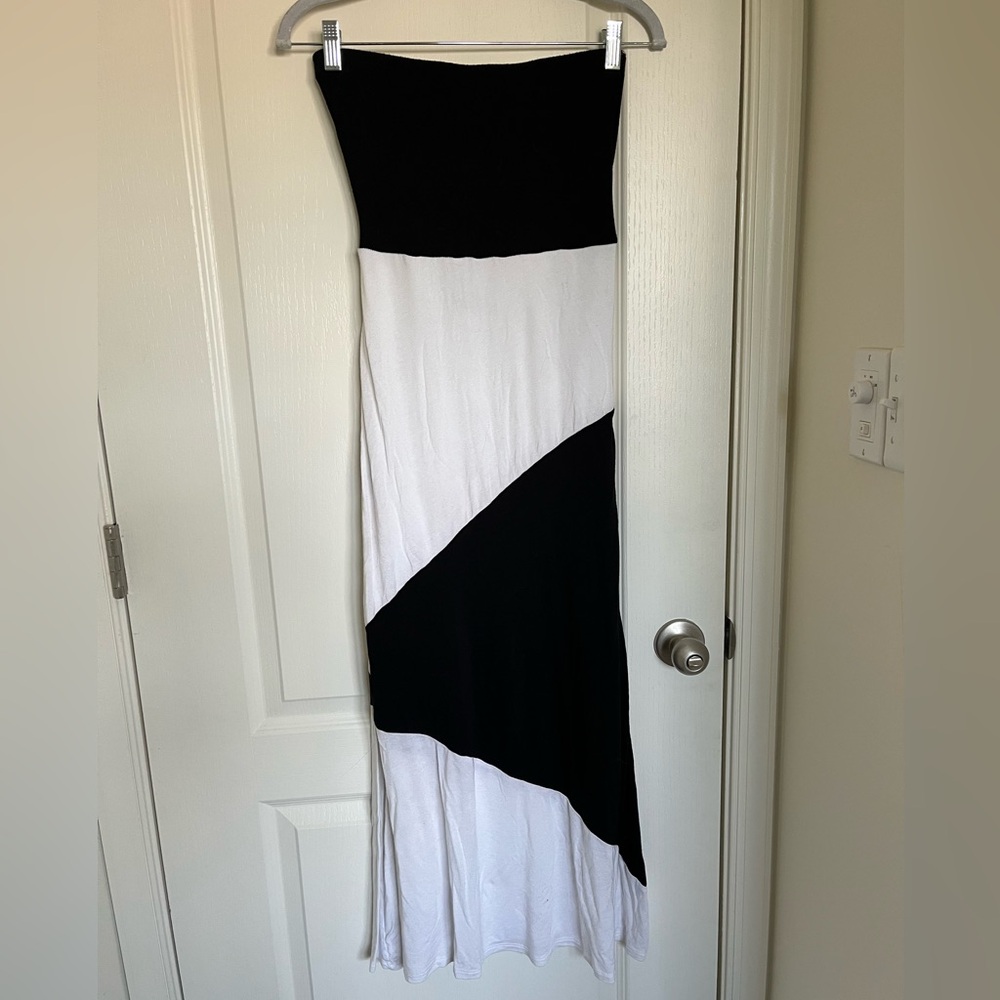 LA Class Strapless Dress